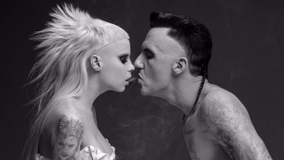 how tall is die antwoord